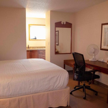 Aspen Village Inn, Waterton Park — photo 2