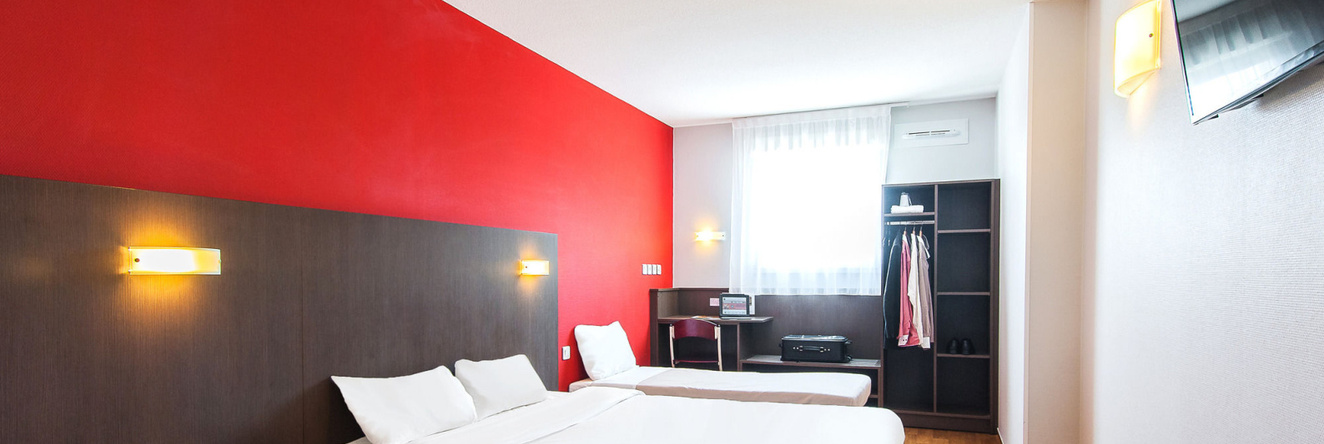 B&B Hotel Pau Lescar, Лескар — фото 1