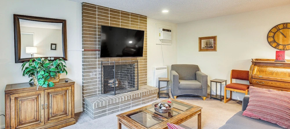 2 Mi to University of Oregon: Pet-friendly Abode, Eugene — photo 1