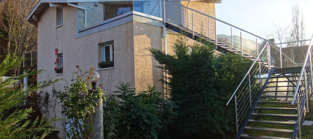 Apartment With 2 Bedrooms In Collonges-Sous-Salève, With Wonderful Mountain View, Shared Pool, Enclosed Garden - 5 Km From The Slopes, Коллонж-су-Салев — фото 1