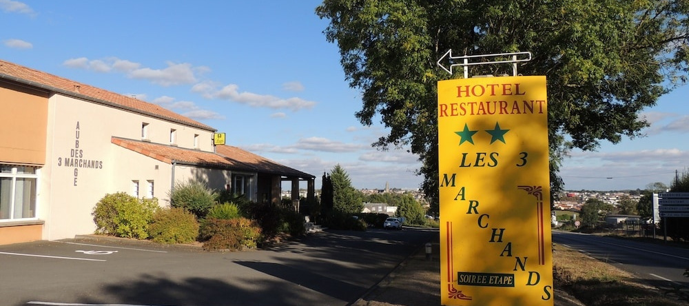 Hotel Les Trois Marchands, 布雷叙尔 — 照片 1