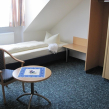 Hotel Garni Jagermo, Грасбрунн — фото 5