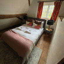 The Royal Retreat -Elegant 7BDR with Garden, Princes Risborough — photo 2