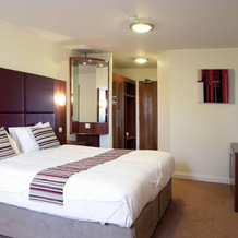 Mercure Swindon South Marston Hotel & Spa, Swindon — photo 4