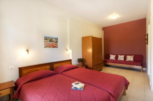Agapi Studios, Агии Апостоли — фото 1