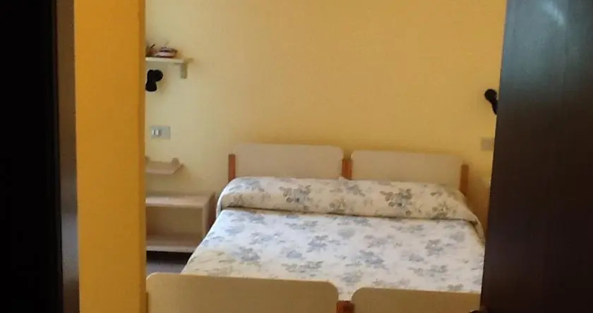 Hotel Locanda Dei Fiori, Laigueglia — photo 1