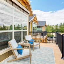 Modern Mountain Home Near Fraser River, 格兰比 — 照片 3