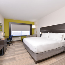 Holiday Inn Express & Suites Kansas City - Lee's Summit, an IHG Hotel, Lees Summit — photo 3
