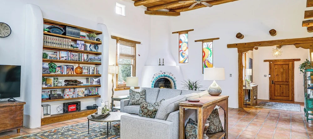 Las Cruces Santa Fe-Style Adobe Home On 6 Acres!, Лас-Крусес — фото 1