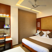Kgees- HillTown Hotel, 伊杜基 — 照片 4