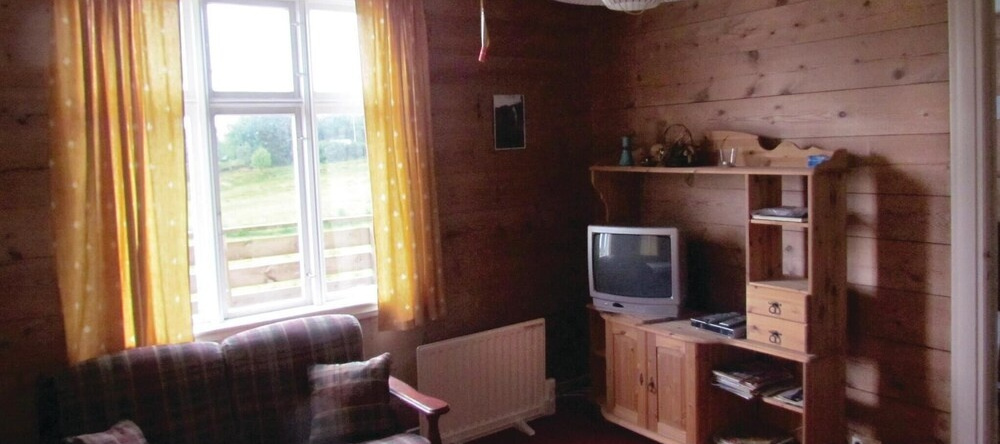Beautiful Home in Bjoa With 4 Bedrooms, Leirvik — photo 1