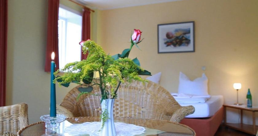 1. Deutsches Kartoffel-Hotel, 屈斯滕 — 照片 1