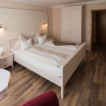 Landhotel Bauernstuben, 诺伊哈林格西尔 — 照片 5