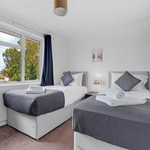 Heathrow Living St Annes Svcs Hse 5 Bdrm, Стэйнс — фото 2