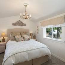 Red Door Cottage by Avantstay Cute Cottage w/ Ocean Views 1 Block From Beach!, 坎农海滩 — 照片 5