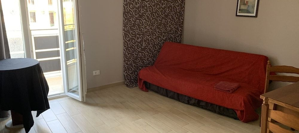 The Lux, Адрано — фото 1