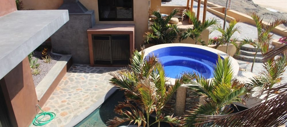 Villa Rocas, 佩斯卡德罗 — 照片 1