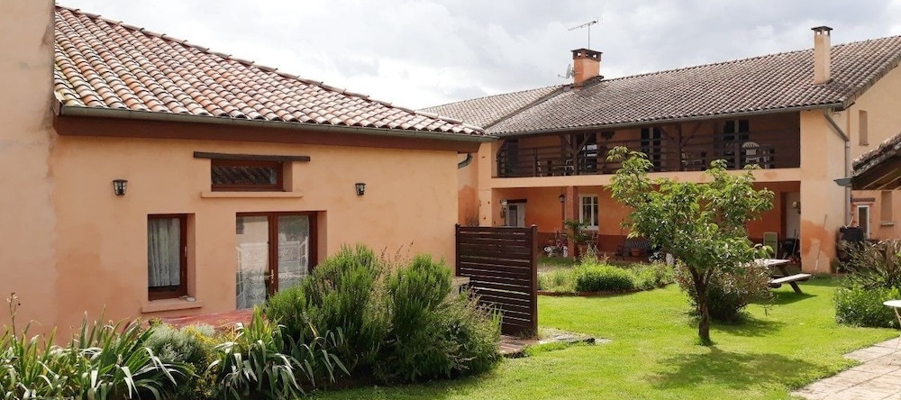 Les Dantous Gîte, Кастельсарразен — фото 1