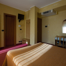 Hotel Villa Ghirlanda, 奇尼塞洛巴尔萨莫 — 照片 4