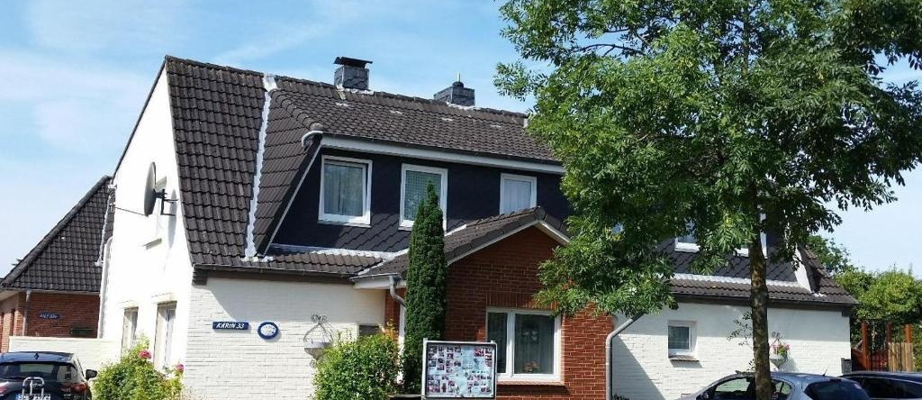 Haus-Karin-Ferienwohnung-2, Бюзум — фото 1