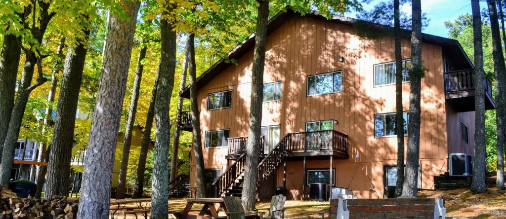 Minocqua Shores Condo #9, 米诺夸 — 照片 1