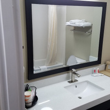 Econo Lodge Inn & Suites Canton, Canton — photo 5
