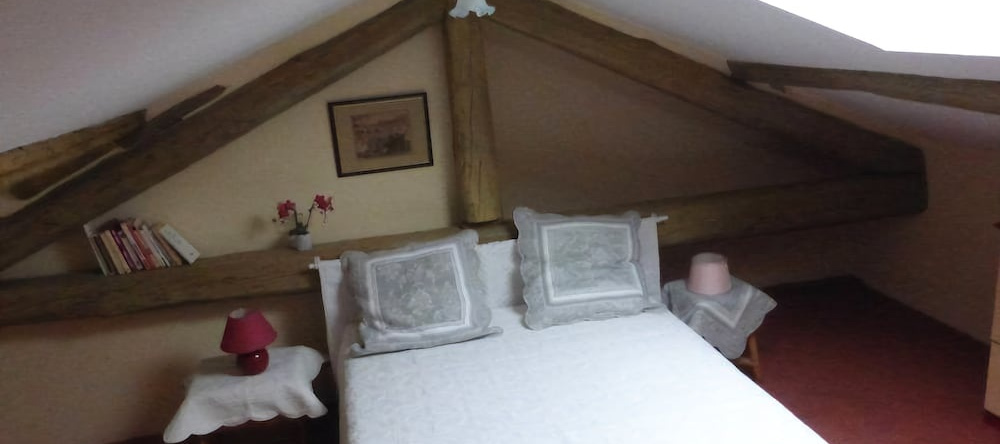 Gîte Les Cigales, 洛宗河畔蒙塞居尔 — 照片 1
