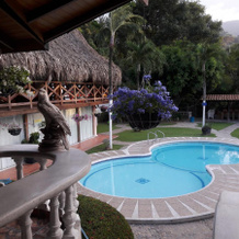 Randuky Hostel, La Revuelta — photo 3