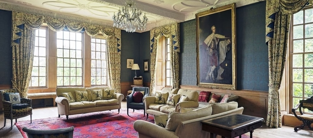 The Seat of the Barony of Alyth, a Stately Manor, 布莱尔戈里 — 照片 1