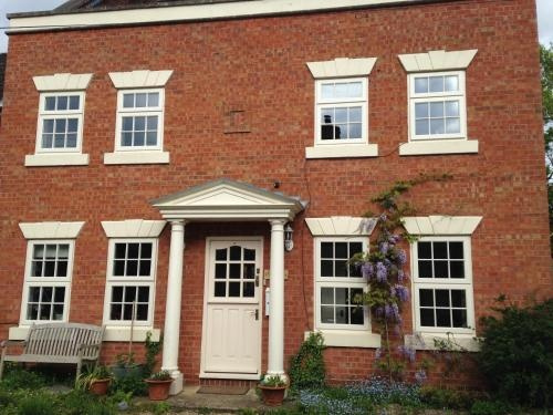 Lockwood House, Warwick — photo 1
