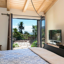 Lush Mountain Drive Home 3 Bedrooms 2.5 Bathrooms Home, Montecito — photo 4