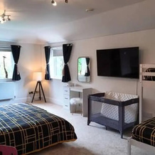 Stratford 4 BR Family Mansion With Pool, Gym & BBQ, 亨利因阿登 — 照片 4