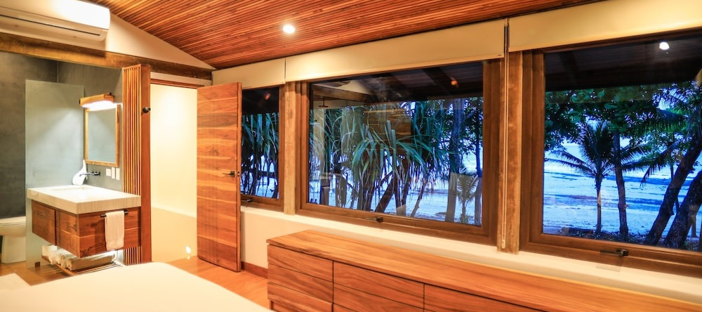 Nekaui Beachfront Villa 1 - Experience Nature, 圣特雷莎 — 照片 1
