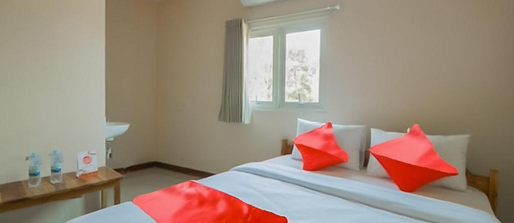 Pantai Pelabuhan Ratu, 佩拉布汉拉图 — 照片 1