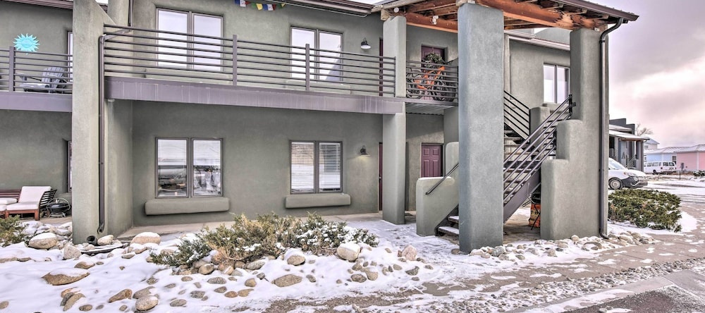 Buena Vista Condo: 1/2 Mile To River & Main St!, Буэна-Виста — фото 1
