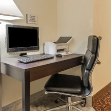 Quality Inn & Suites Pittsburgh Harmarville, Питсбург — фото 2