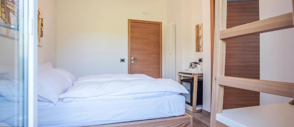 Pra Da Lares B&B, Тон — фото 1