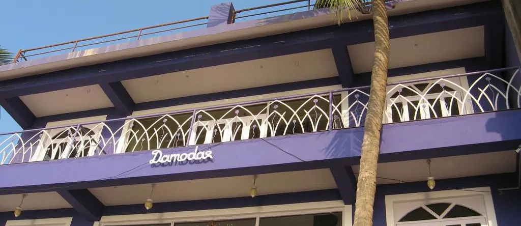 Damodar Guest House, Нерул — фото 1