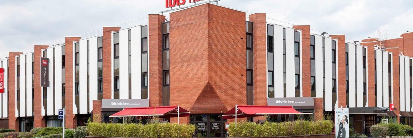 Ibis Evry-Courcouronnes, Courcouronnes — photo 1