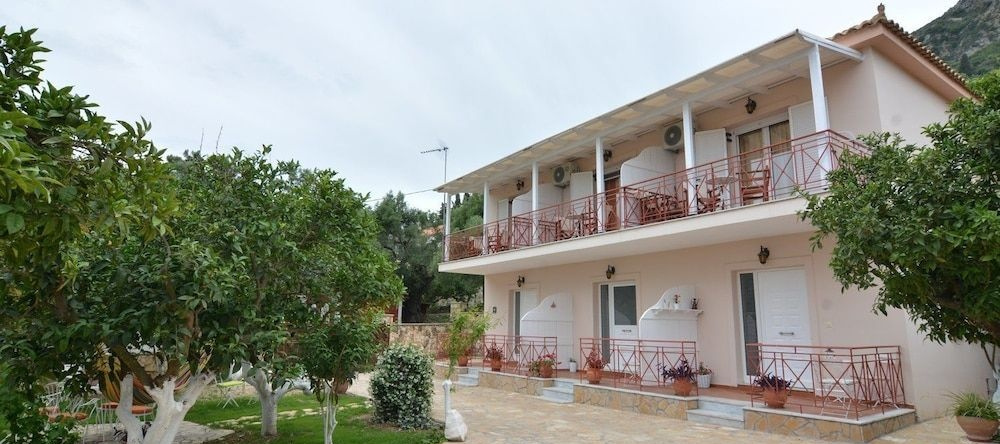 Alavastros Villa, Xirokastello — photo 1
