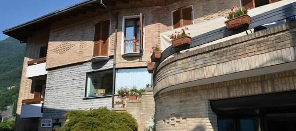 Hotel Ristorante Vapore, Фаджето-Ларио — фото 1