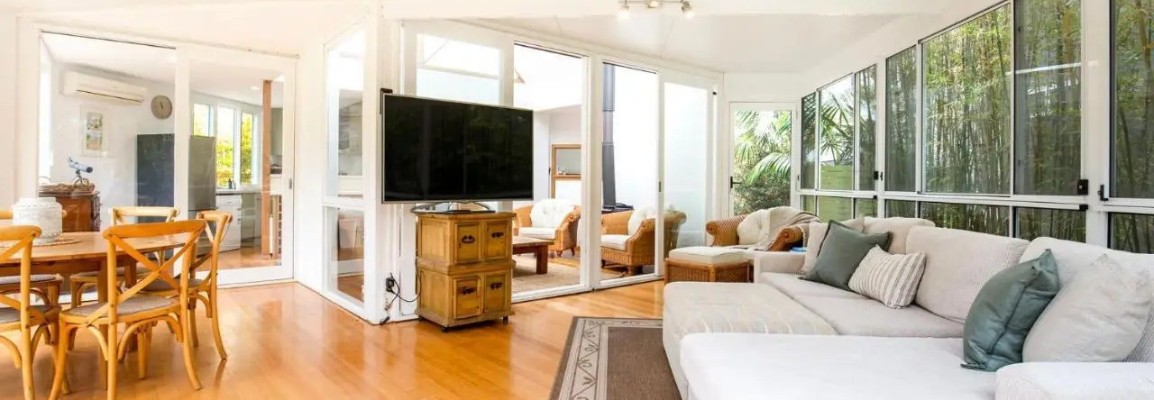 Maldas Retreat Pet Friendly Absolute Beachfront with Spa, 卡尔巴拉海滩 — 照片 1