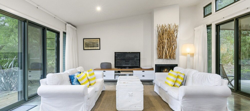 Hidden Escape Free Wifi & Foxtel Surfside Pet Friendly, Инверлок — фото 1
