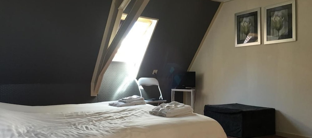 Hotel Cafe Restaurant 't Raedhus, Dokkum — photo 1