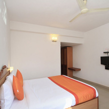 OYO 9656 Hotel Sri Venkateshwara Residency, 马迪凯里 — 照片 2