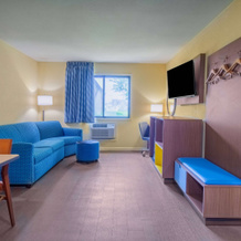 Days Inn & Suites by Wyndham Waterloo, Waterloo — photo 3