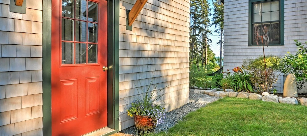 Waterfront Prospect Harbor Cottage: Yard, Fire Pit, 普罗спект港 — 照片 1