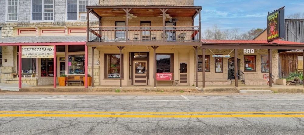 Historic Hardy Home W/ Game Room On Main Street, Харди — фото 1