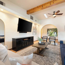 Sleeps 20! Architectural Mansion W/ Pool, Indoor Tennis Court, Game Room Starlight Estate By Avantstay, Бермуда-Дюнс — фото 4