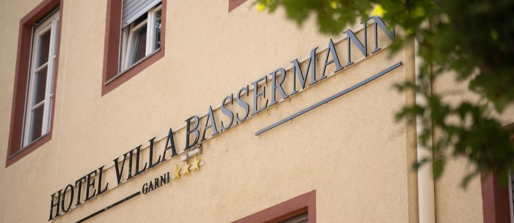 Hotel Villa Bassermann, 施韦青根 — 照片 1